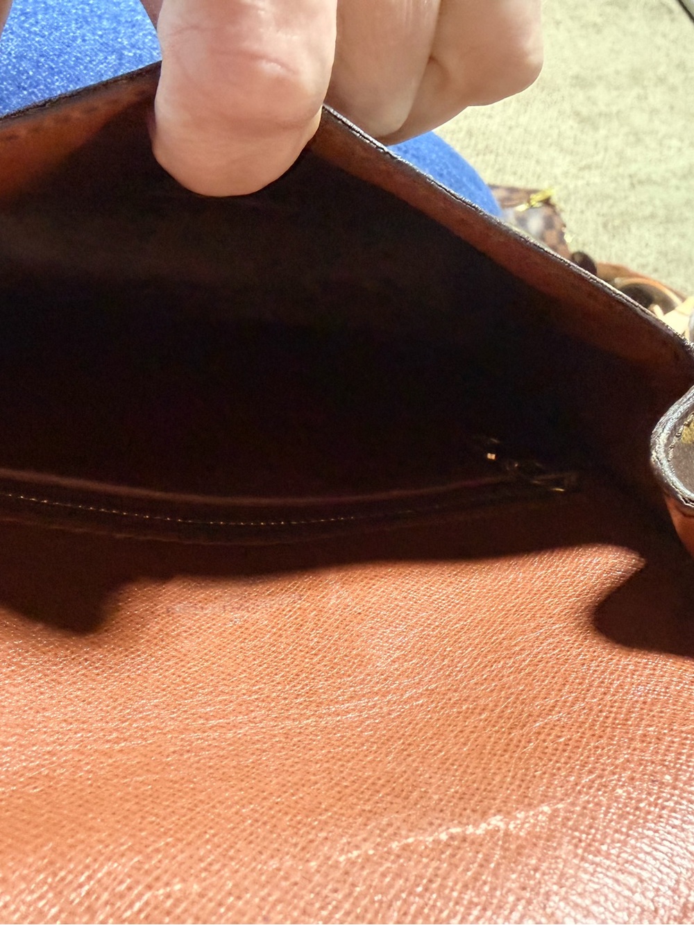 Louis Vuitton St. Cloud MM - Picture 12 of 12